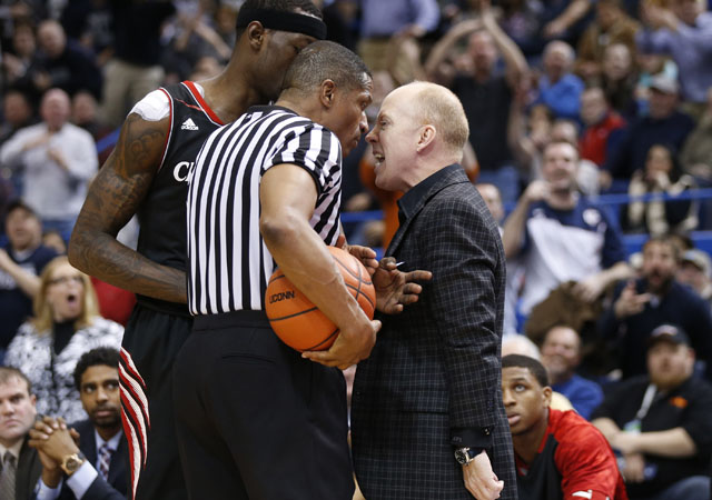 NCAA Basketball: Cincinnati at Connecticut